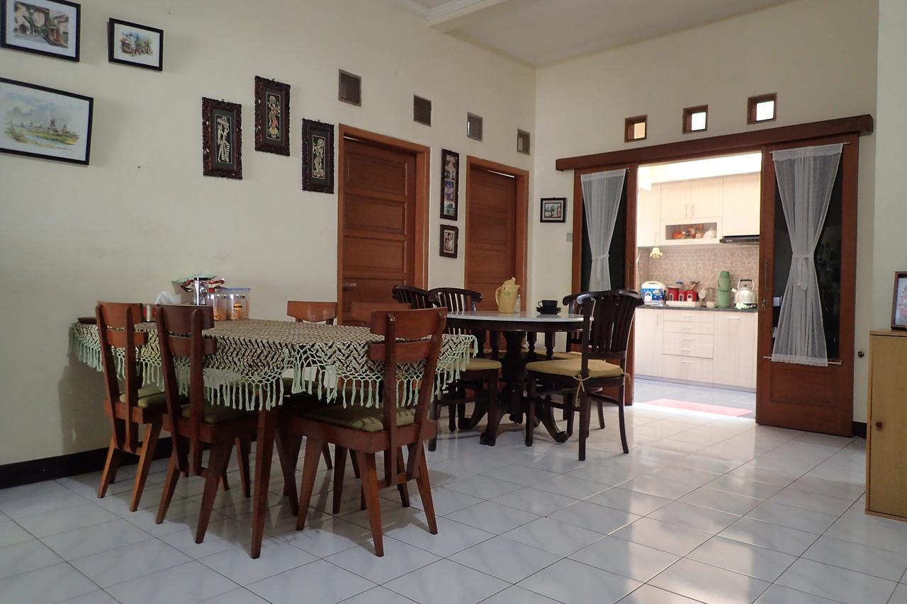 Zenrra House Hotel Bandung Exterior foto