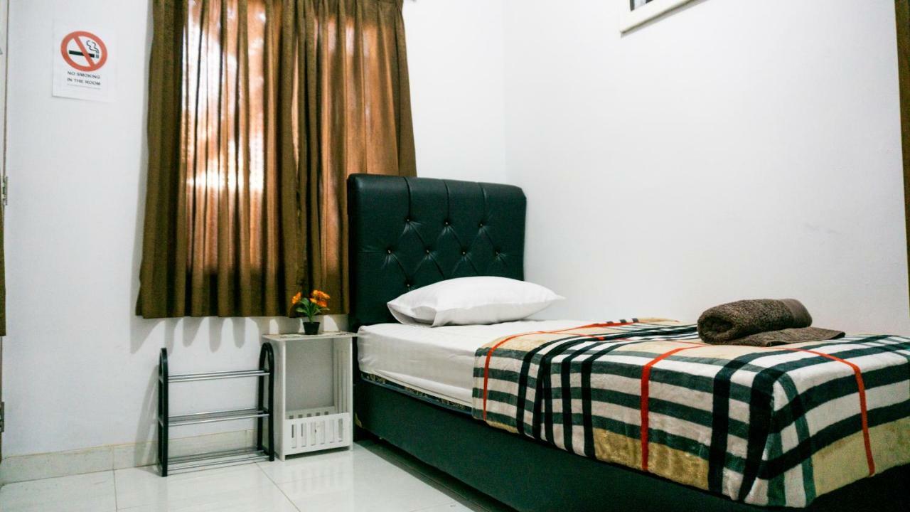 Zenrra House Hotel Bandung Exterior foto